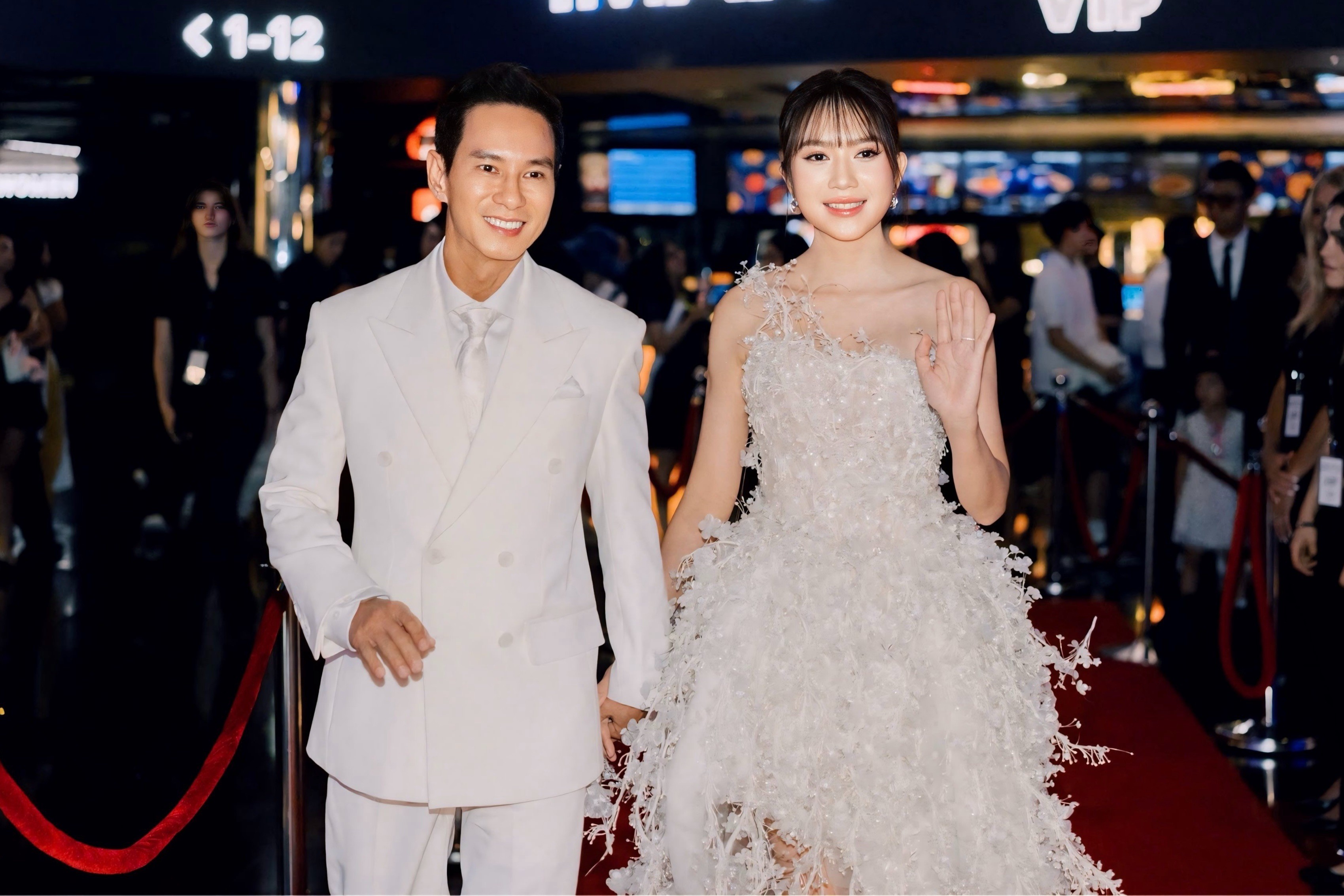 Lý Hải - Minh Hà khiến khán giả quốc tế 'khóc đỏ mắt' khi xem 'Lật mặt 8' ở Mỹ