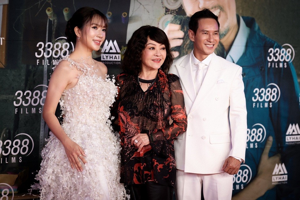 Lý Hải - Minh Hà khiến khán giả quốc tế 'khóc đỏ mắt' khi xem 'Lật mặt 8' ở Mỹ