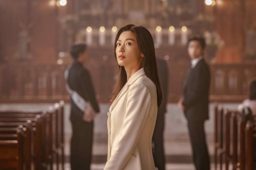 Jun Ji Hyun bị đưa vào danh sách 'đen' do đóng phim 'Tempest'?
