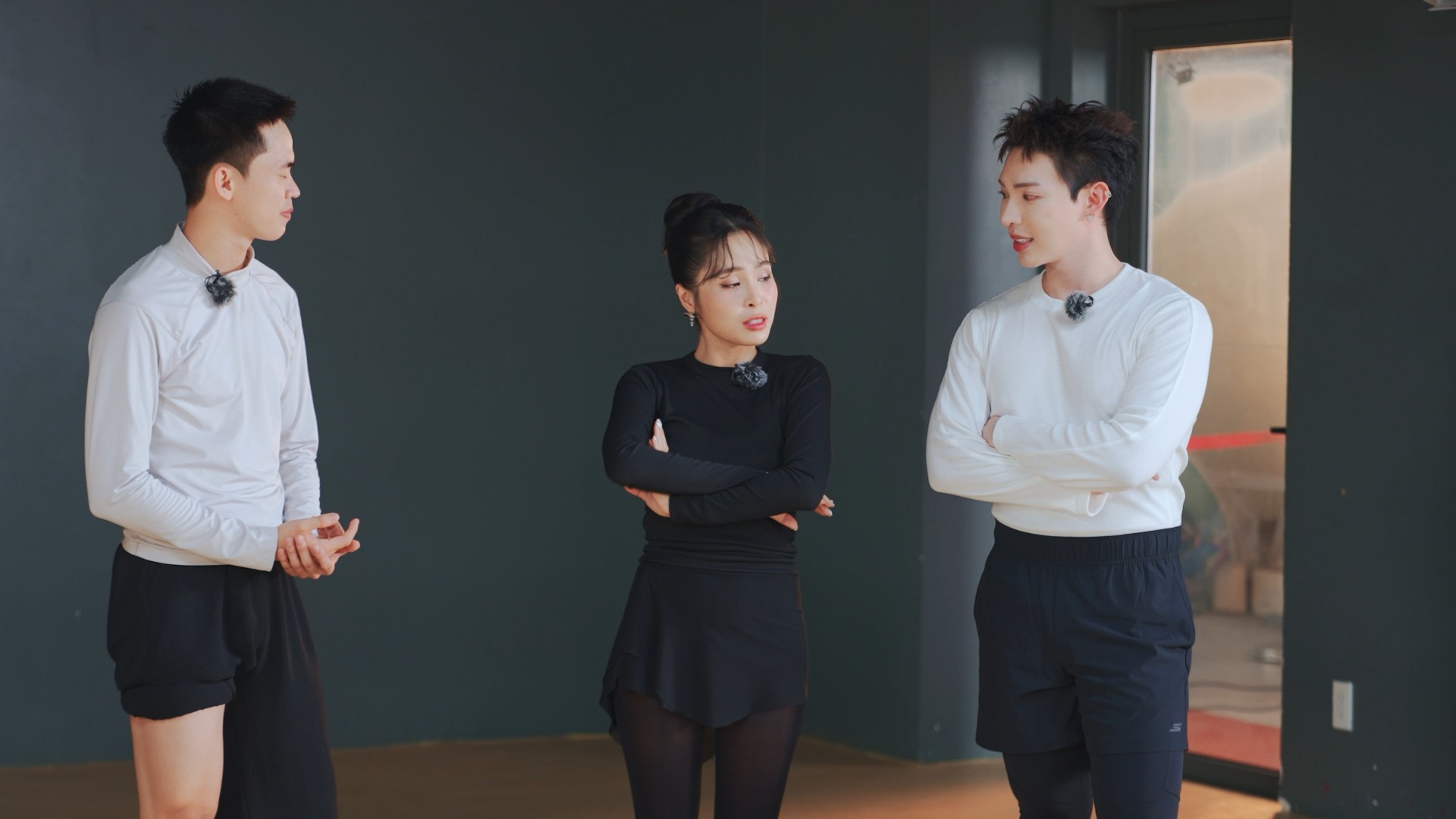 Erik thử sức vai trò mới, kể chuyện sức khỏe qua thể thao và âm nhạc