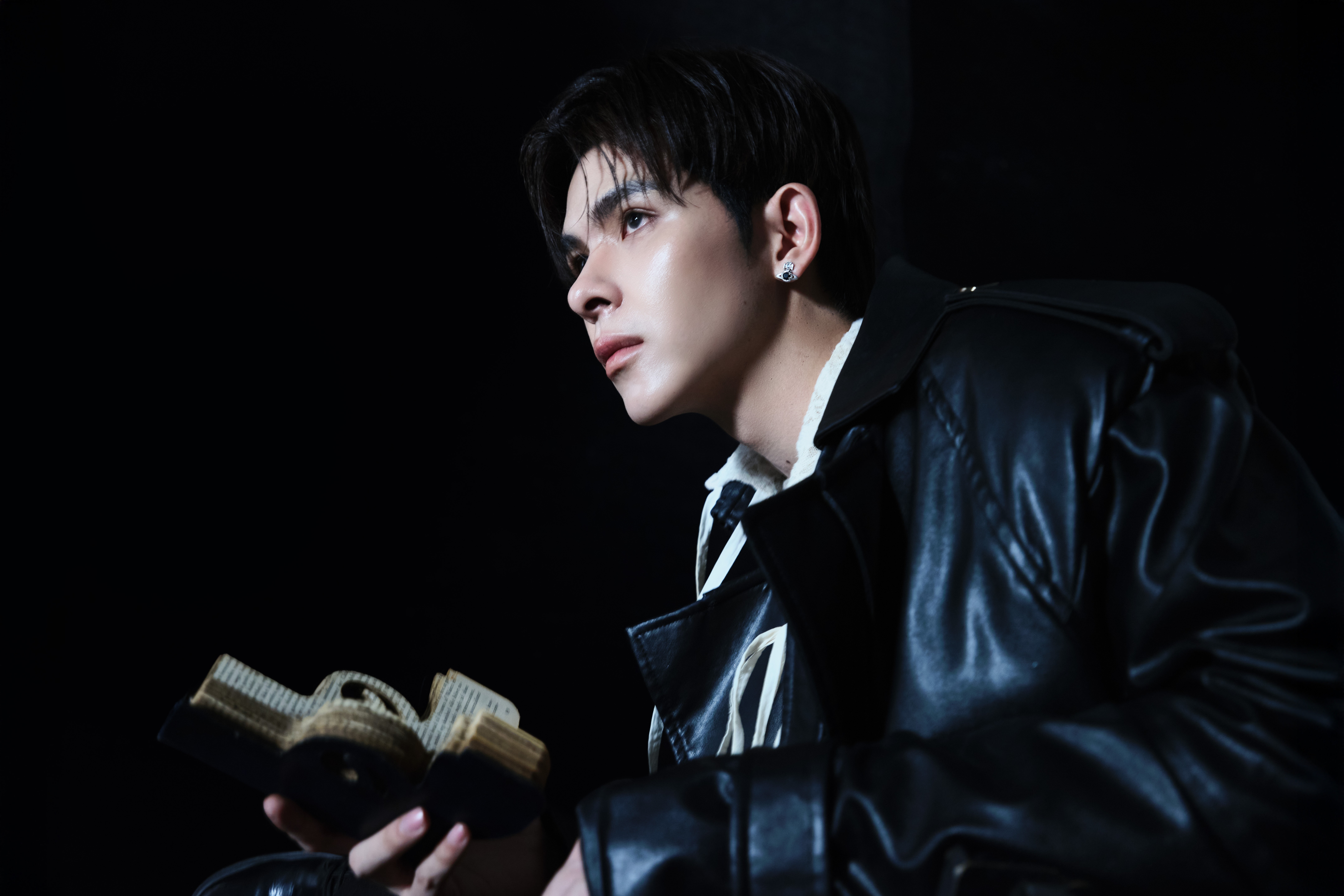 Từ đạo diễn đến ca sĩ, Denis Dang chính thức ra mắt ca khúc đầu tay