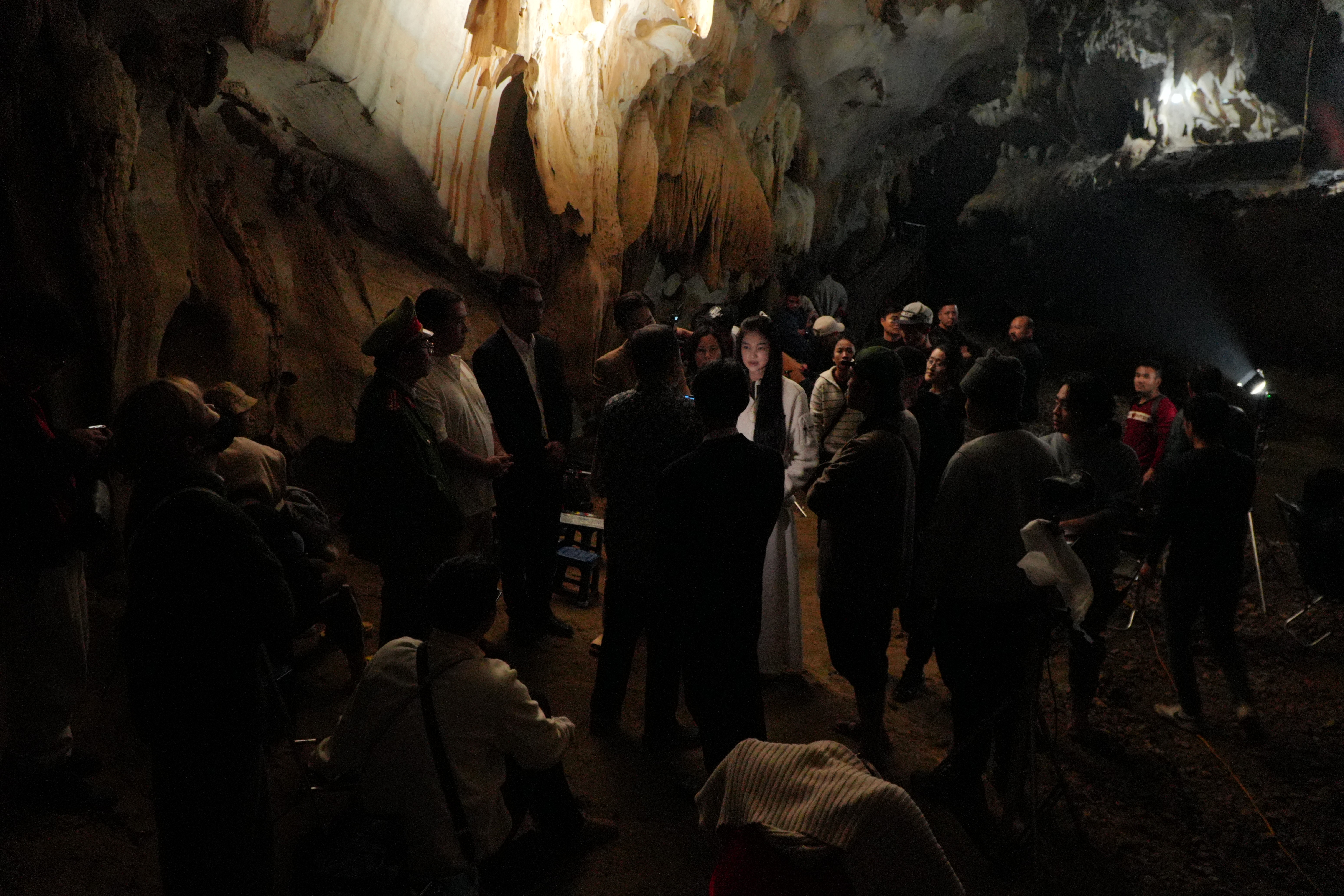 Loạt cảnh sắc kỳ vĩ, ma mị khắp miền Bắc lần đầu bước lên màn ảnh trong phim kinh dị 'Đồi hành xác: Tà thuyết đen trở lại'