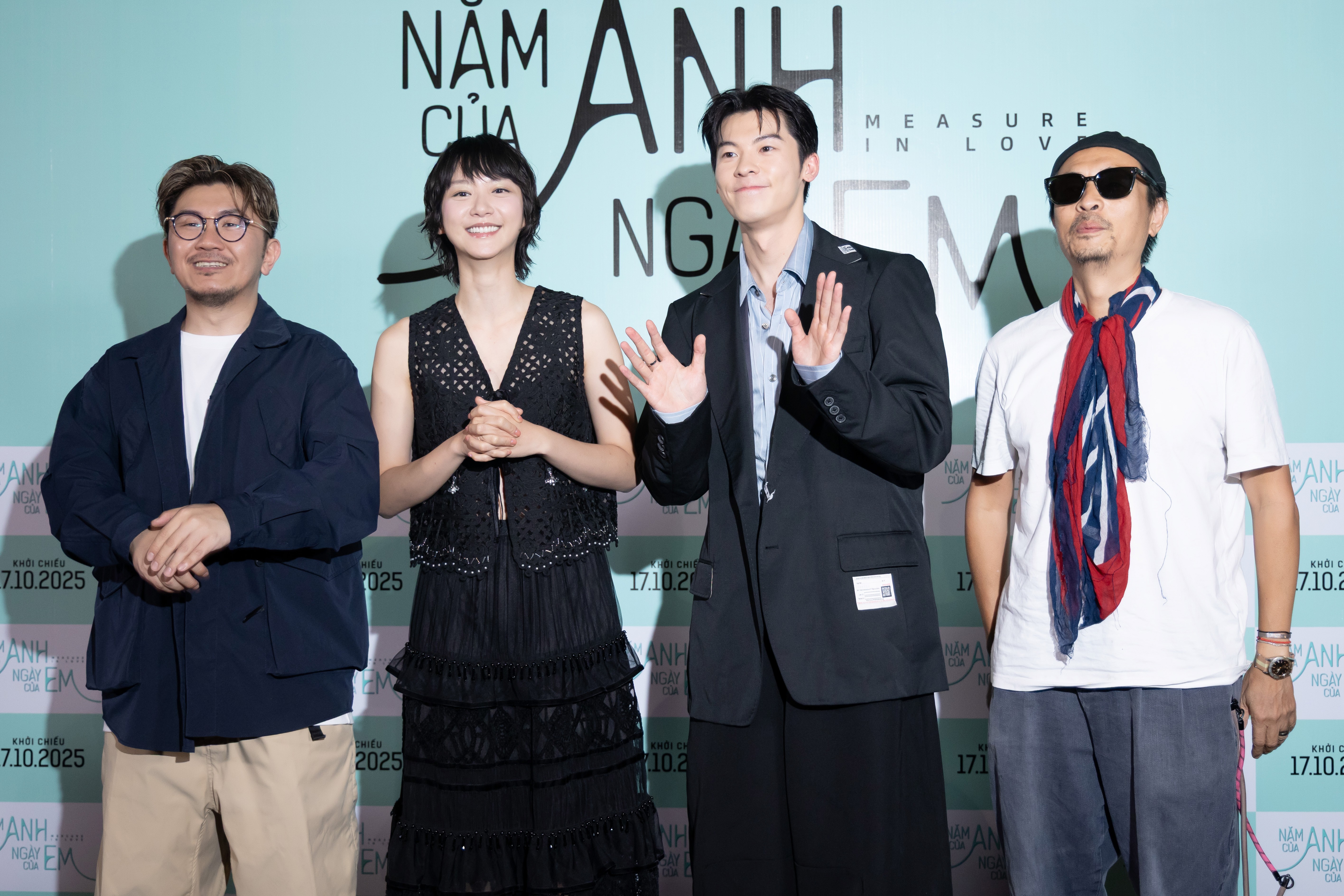 Hứa Quang Hán gây sốt khán giả Việt, người hâm mộ cháy hết mình cùng dàn sao