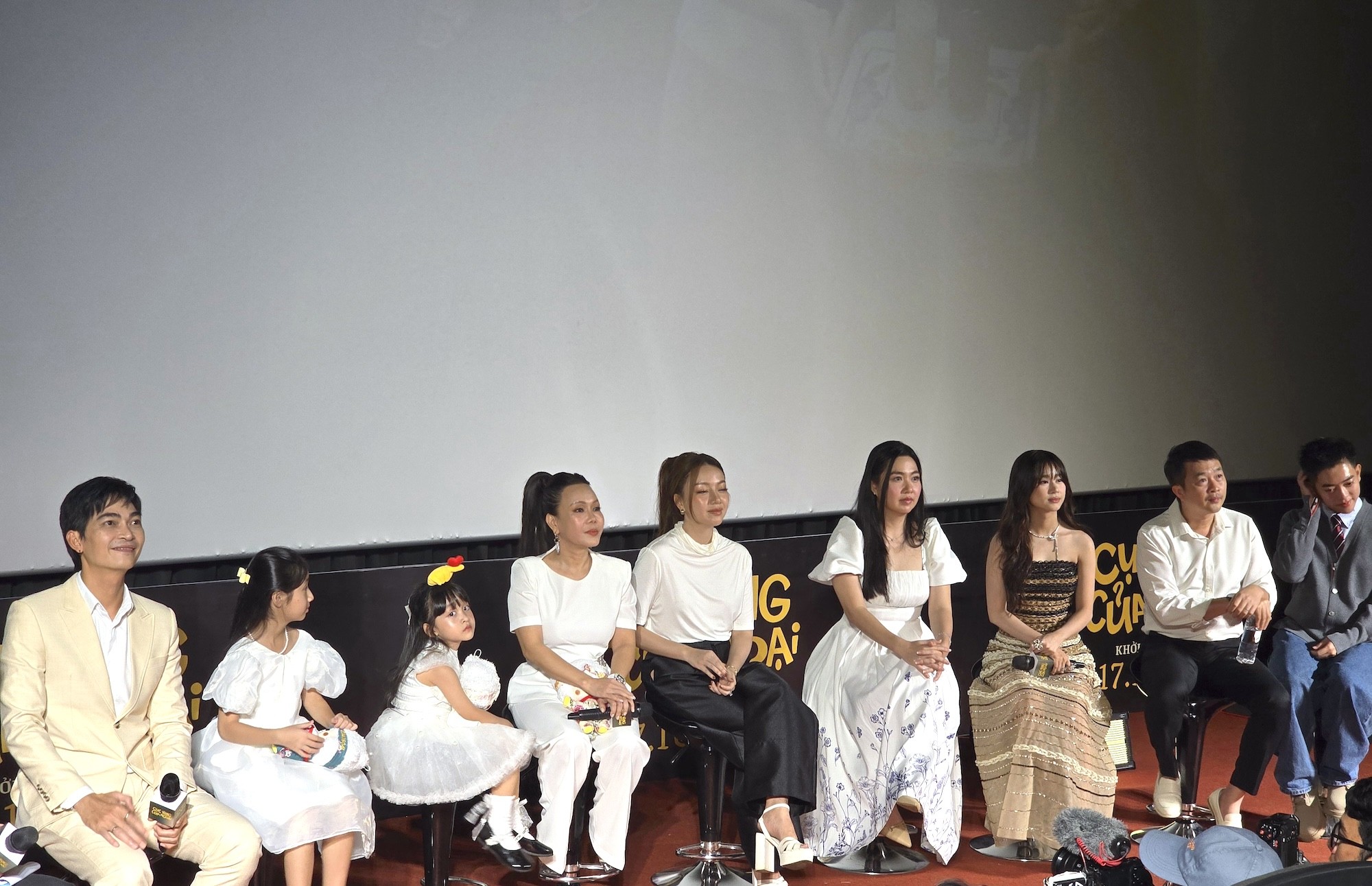 Đạo diễn Khương Ngọc: 'Cục vàng của ngoại' là tấm gương phản chiếu qua các mùa từ mẹ qua con, từ bà qua cháu