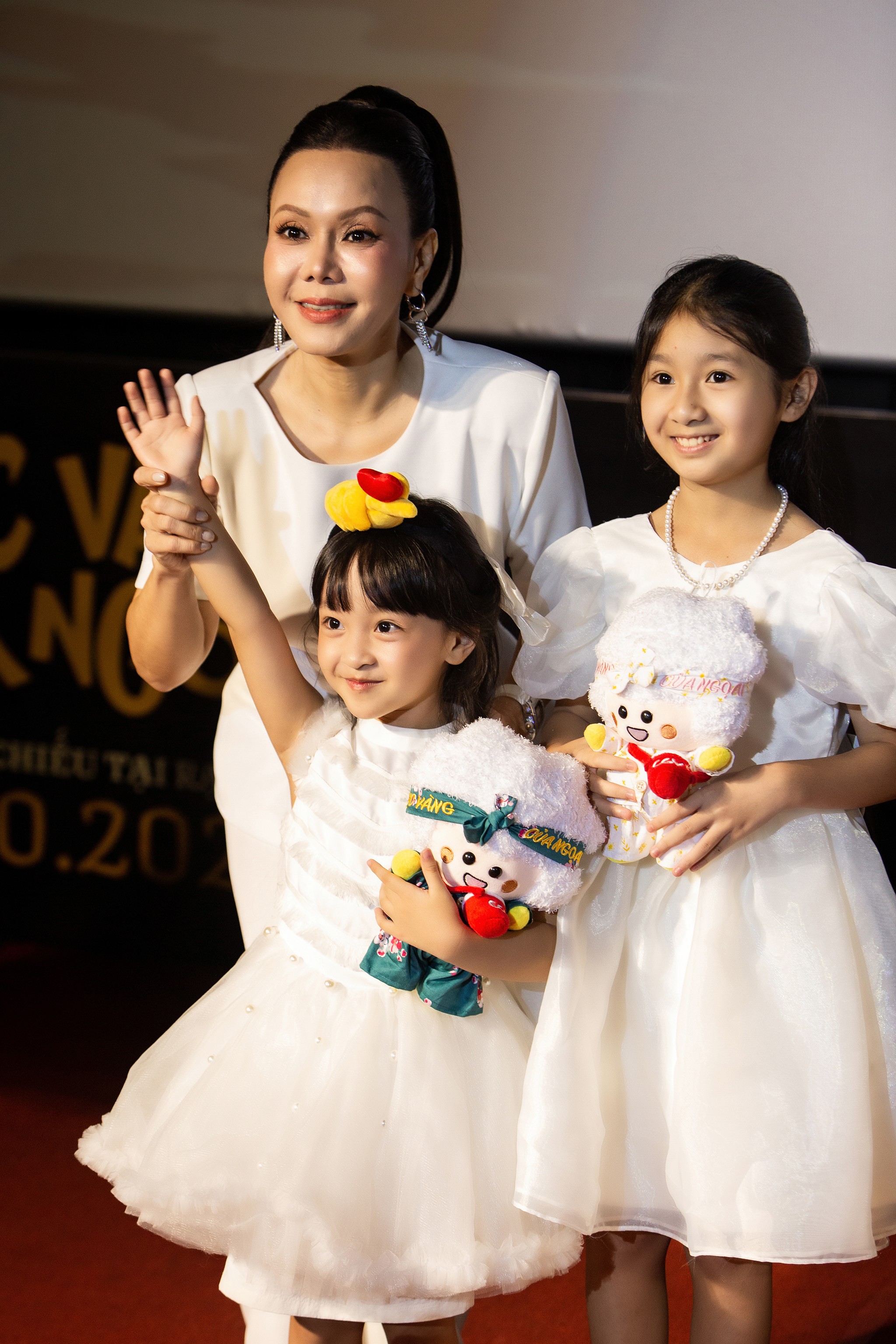 Đạo diễn Khương Ngọc: 'Cục vàng của ngoại' là tấm gương phản chiếu qua các mùa từ mẹ qua con, từ bà qua cháu