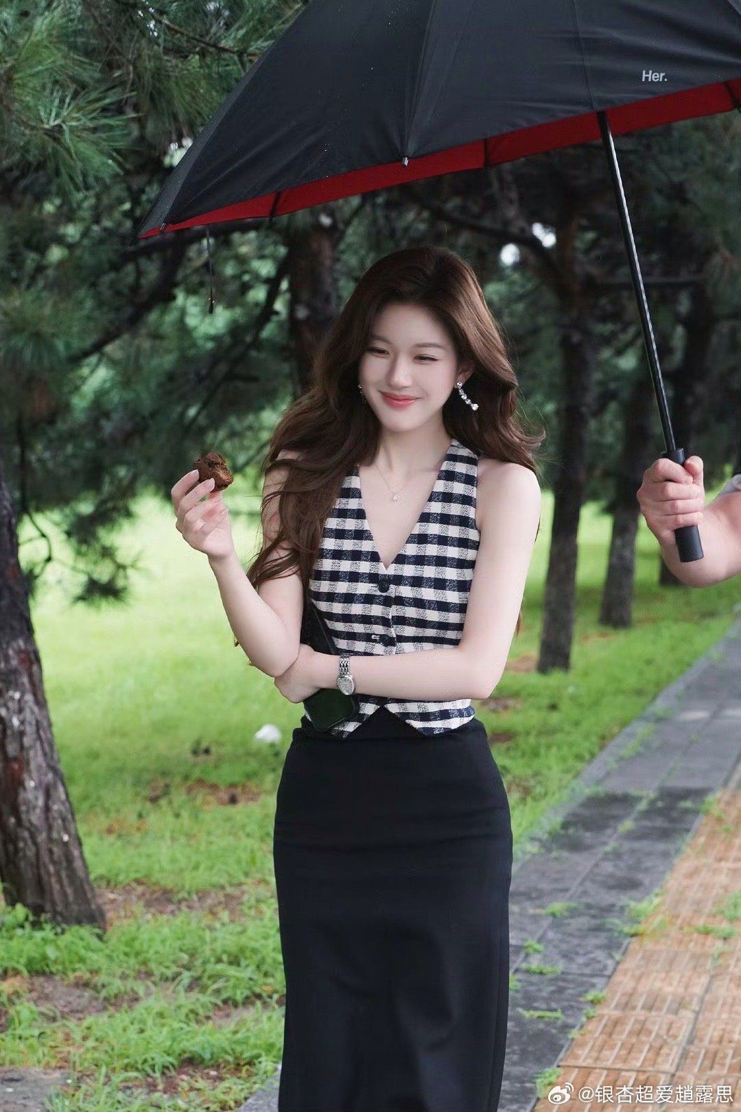 Phim của Triệu Lộ Tư, Trần Vỹ Đình lên sóng bất ngờ