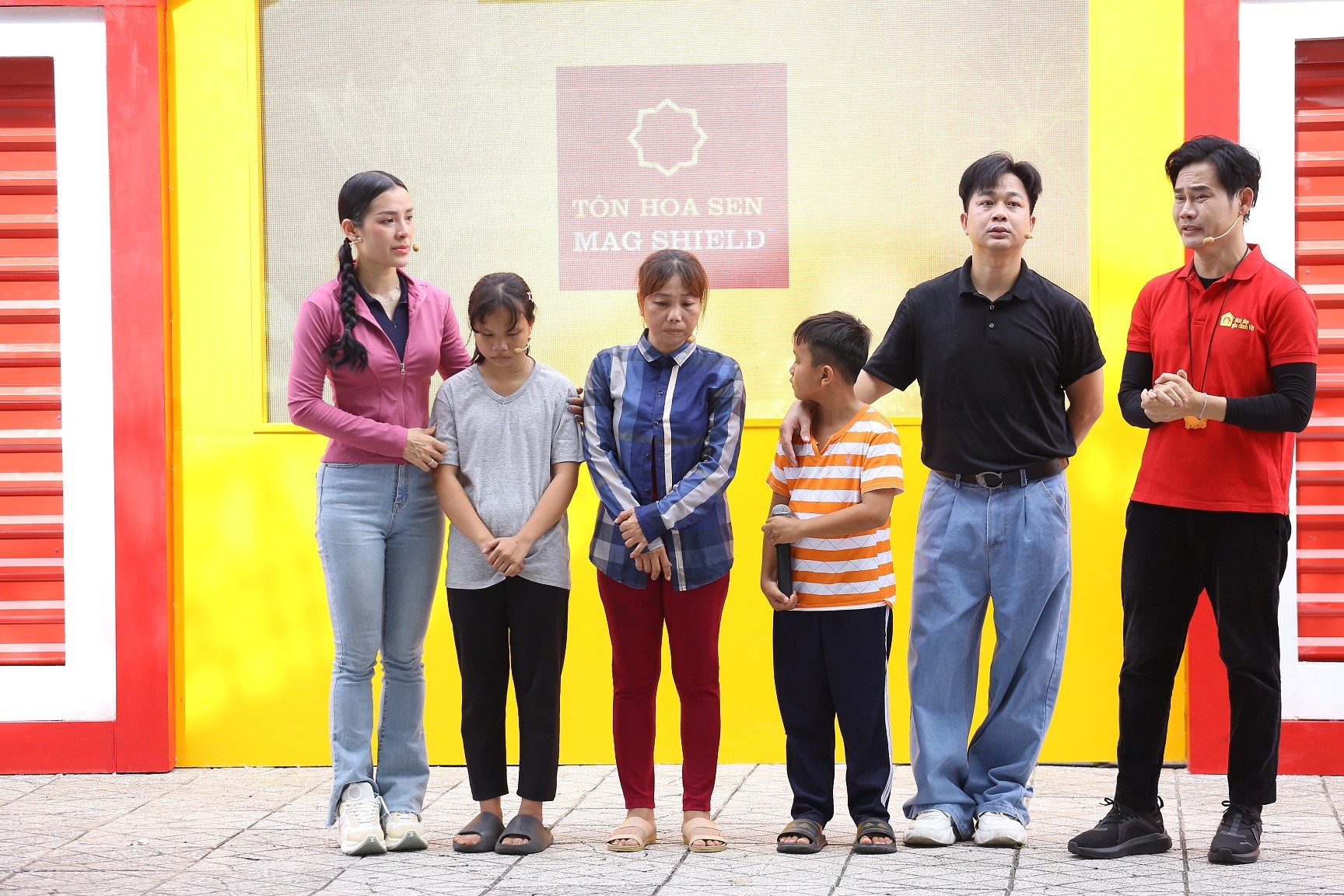 Quách Tuấn Du trở lại quê hương, kể về tuổi thơ đi bán bánh trong chương trình 'Mái ấm gia đình Việt'