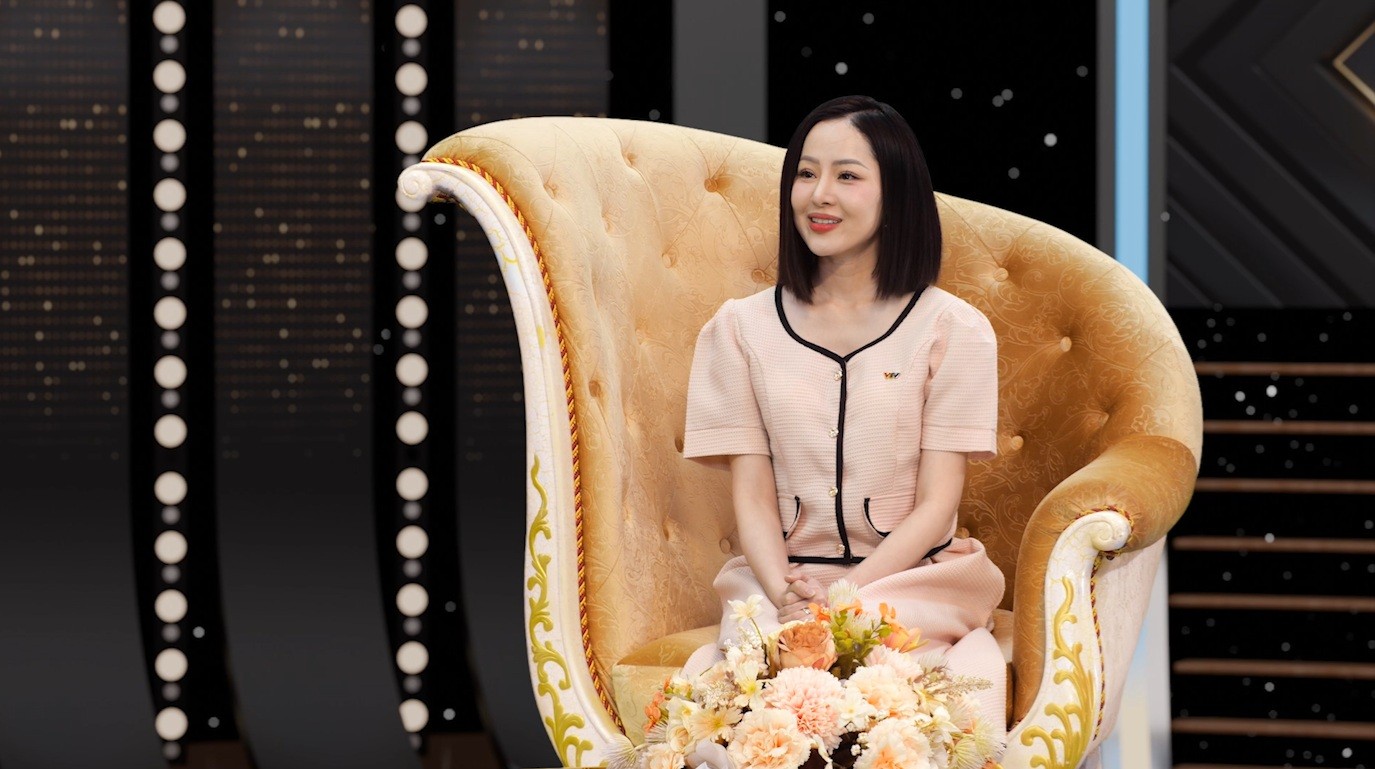 Kỷ niệm thanh xuân được ca sĩ Long Nhật nâng niu suốt 35 năm - album Vol.1 'Tình Huế – Chung vầng trăng đợi'