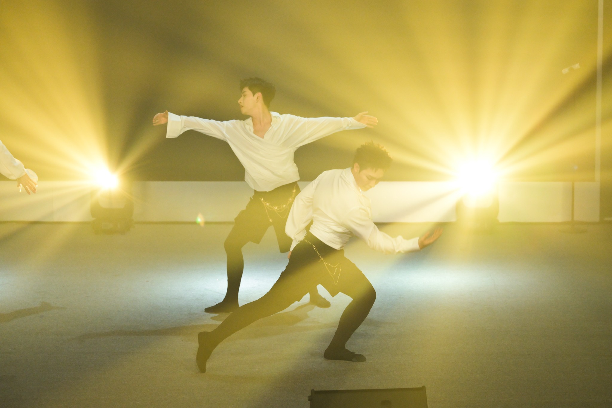 Erik tuyển chọn những 'cỗ máy nhảy' Kiều Anh, Đức Phúc, Hùng Huỳnh vào 'Hits thở'