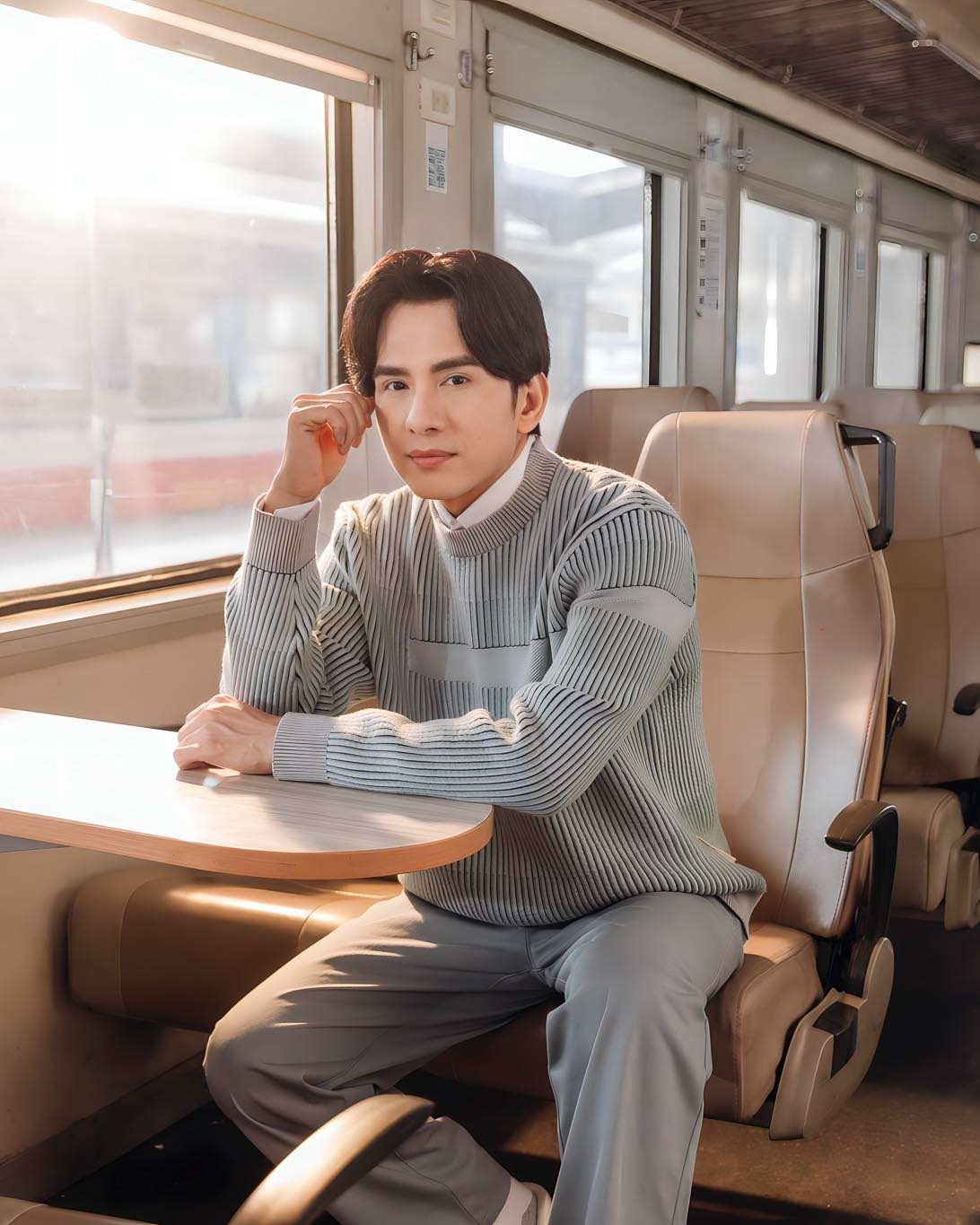 Đan Trường bất ngờ tung teaser MV mới, bắt tay 'hit maker' Đông Thiên Đức trước thềm liveshow 30 năm