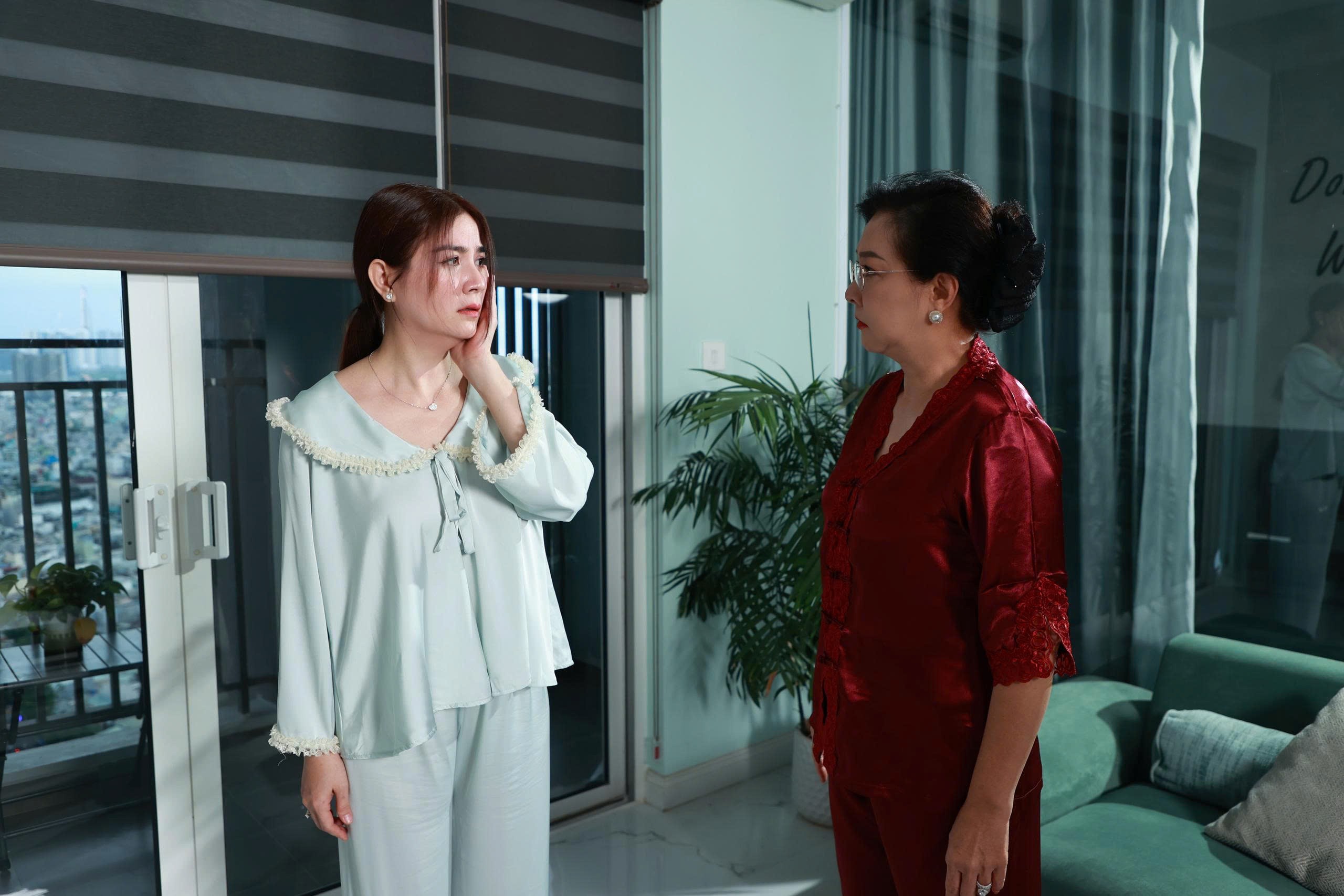 Đan Trường bất ngờ tung teaser MV mới, bắt tay 'hit maker' Đông Thiên Đức trước thềm liveshow 30 năm