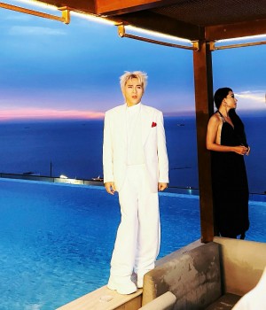 Khi Nguyên Vũ đạo diễn cho chính MV 'Say một đời vì em' của mình