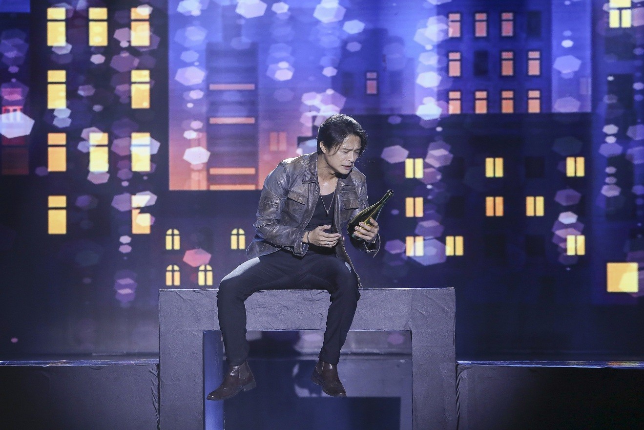 Hiền Trang – Nguyễn Lê Bá Thắng tái hiện chuyện tình vợ chồng đầy cảm xúc trên sân khấu 'Tình Bolero 2025'