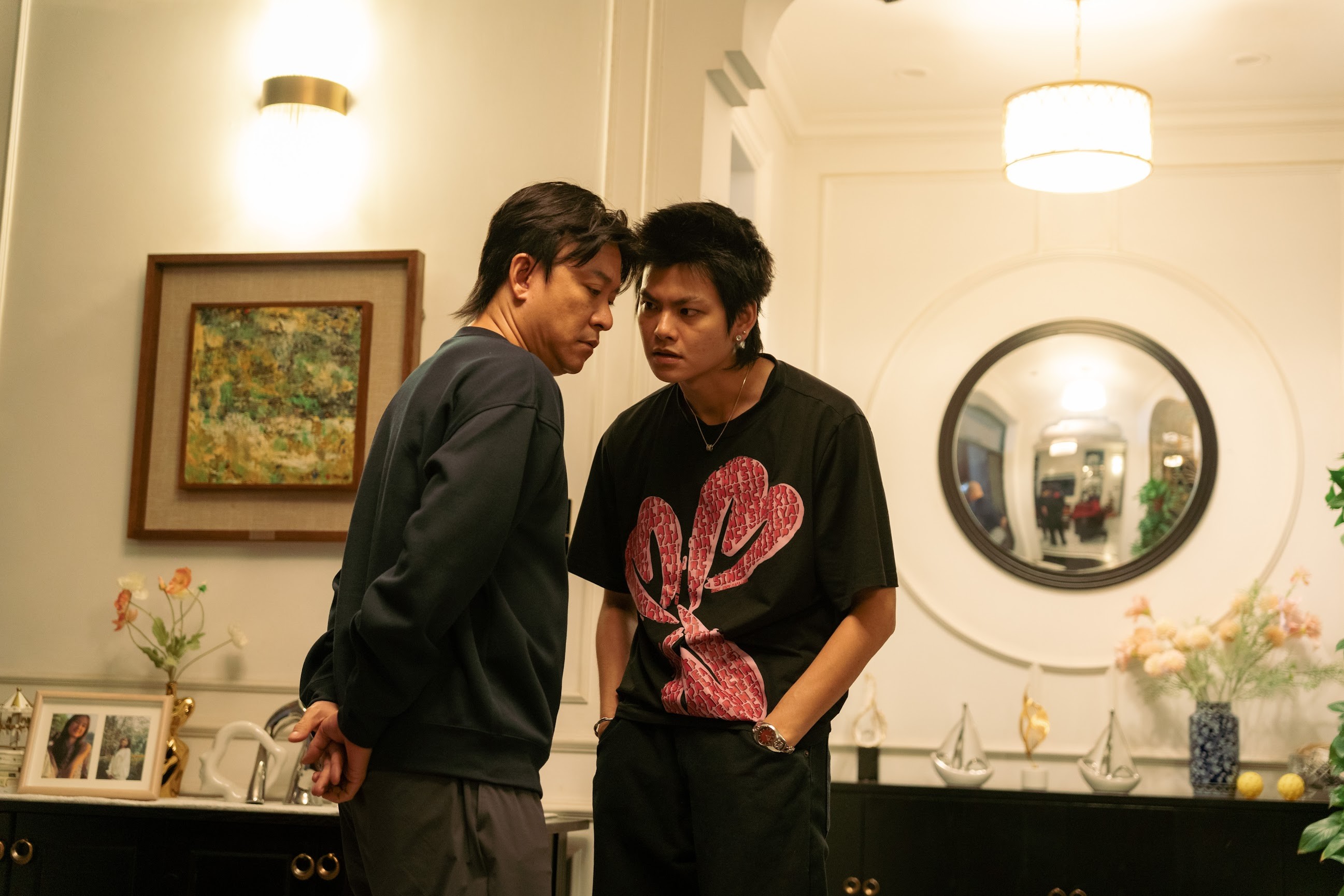 'Nguyệt thảo mai' Hà Hương và 'Anh tài' Tuấn Hưng nên duyên vợ chồng trong phim 'Bà đừng buồn con'