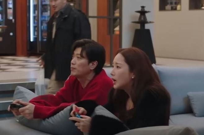 Né 'Bon Appétit, Your Majesty', phim mới của Park Min Young khôi phục rating