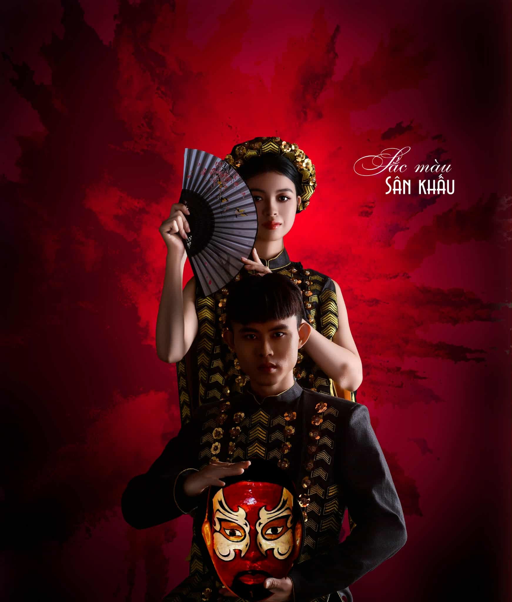 Đón mừng ngày Giỗ Tổ sân khấu, Quán quân Liêu Kỳ tỏ lòng tri ân qua BST 'Sắc màu sân khấu' của NTK Việt Hùng