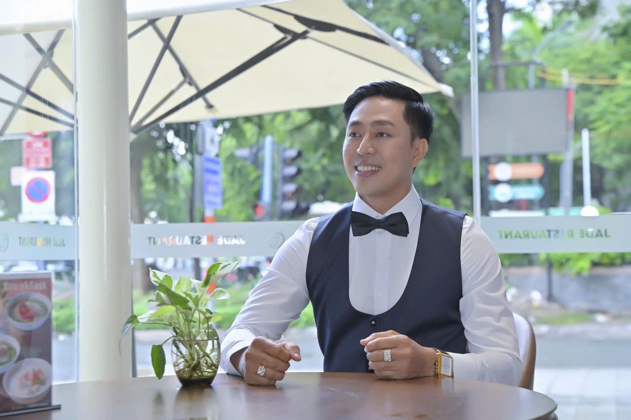 Khi Á quân Quách Hữu Lộc - Hotboy của làng điện ảnh run vì diễn… thời trang!