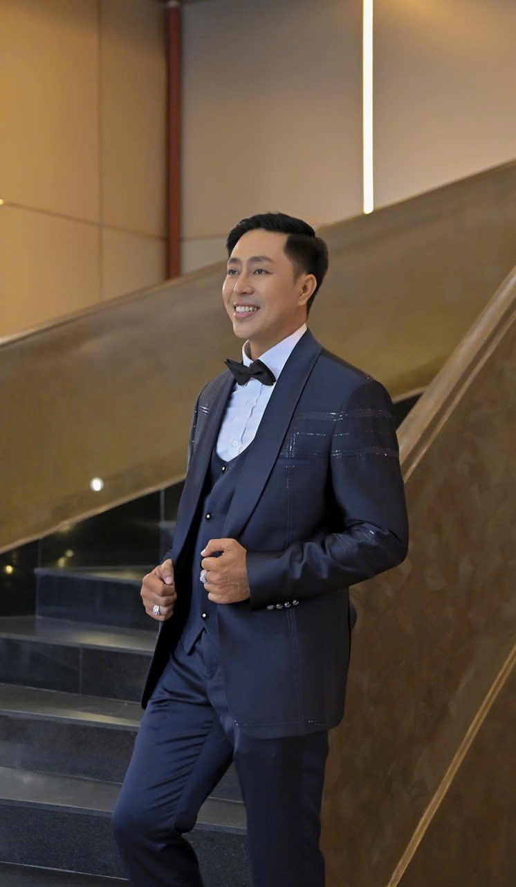 Khi Á quân Quách Hữu Lộc - Hotboy của làng điện ảnh run vì diễn… thời trang!