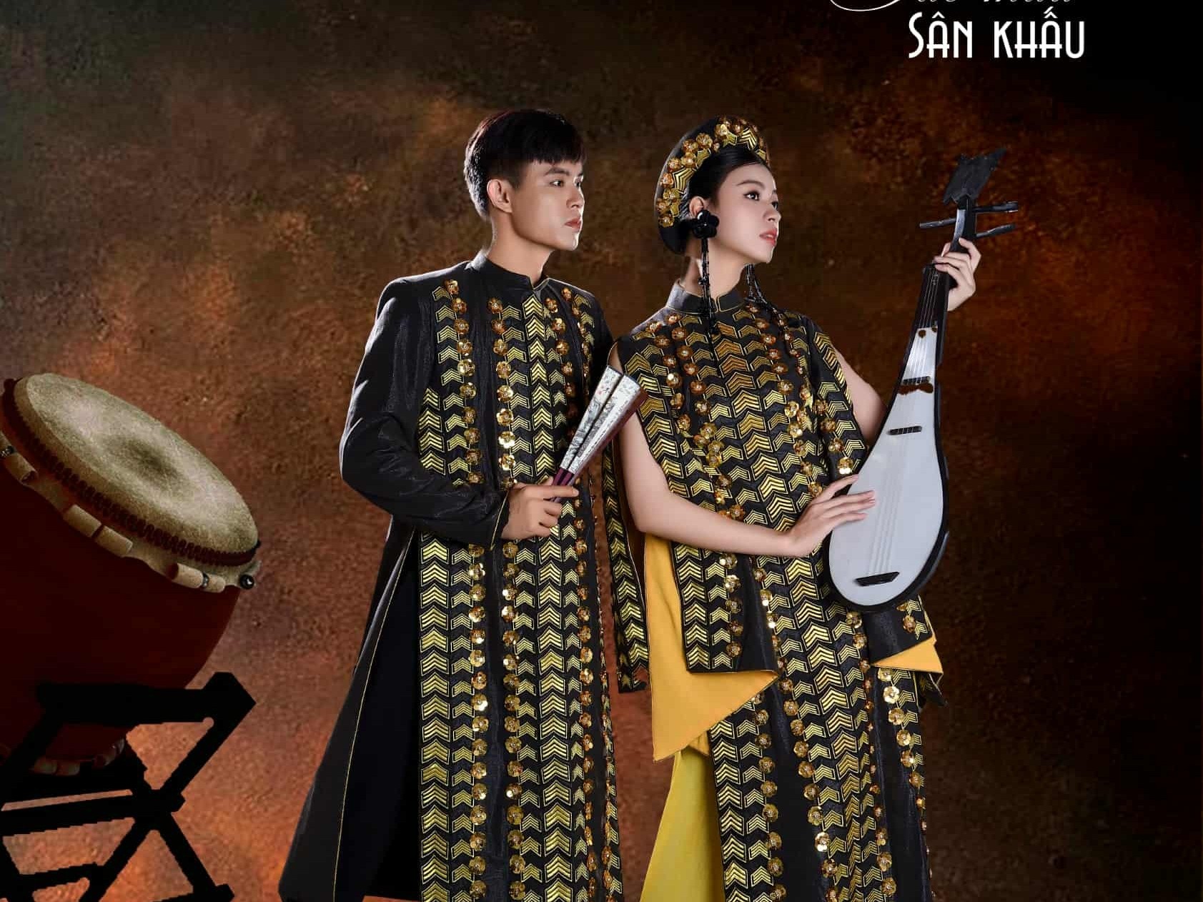 Đón mừng ngày Giỗ Tổ sân khấu, Quán quân Liêu Kỳ tỏ lòng tri ân qua BST 'Sắc màu sân khấu' của NTK Việt Hùng