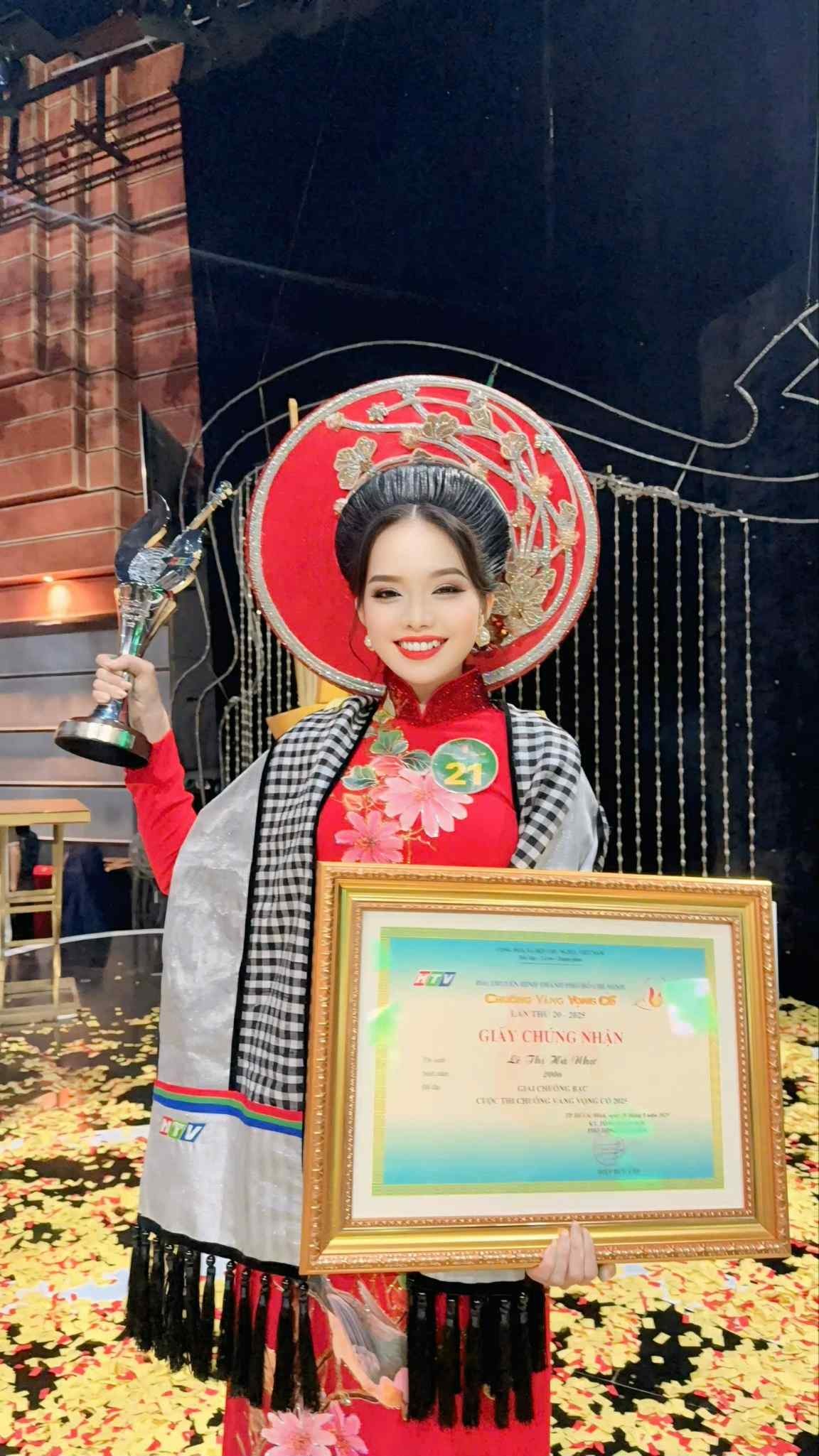 Chuông bạc vọng cổ 2025 gọi tên học trò của nghệ sĩ Thy Nhung