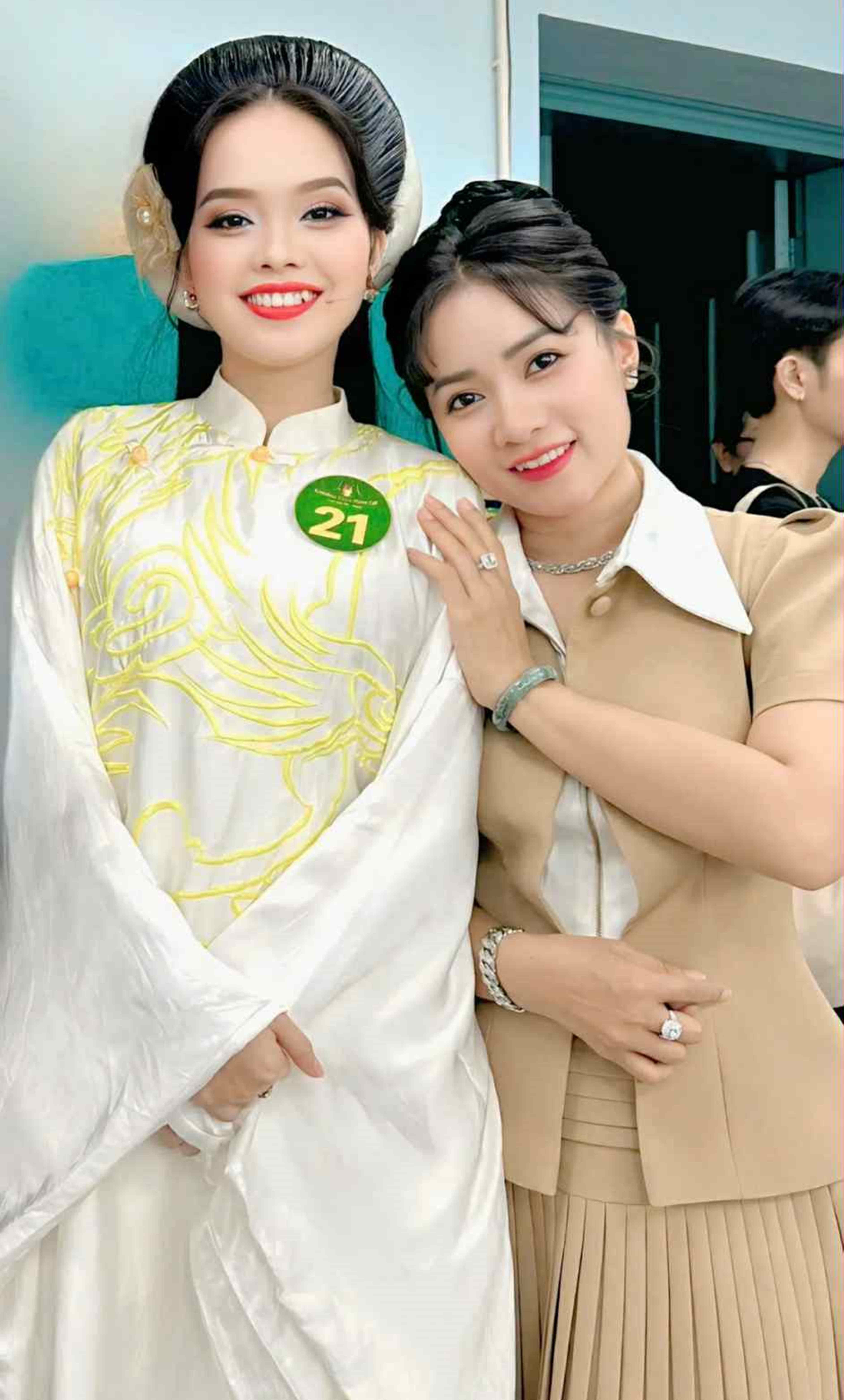 Chuông bạc vọng cổ 2025 gọi tên học trò của nghệ sĩ Thy Nhung