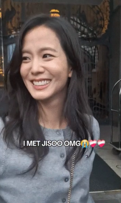 Ngoại hình của Jisoo (BlackPink) gây tranh cãi