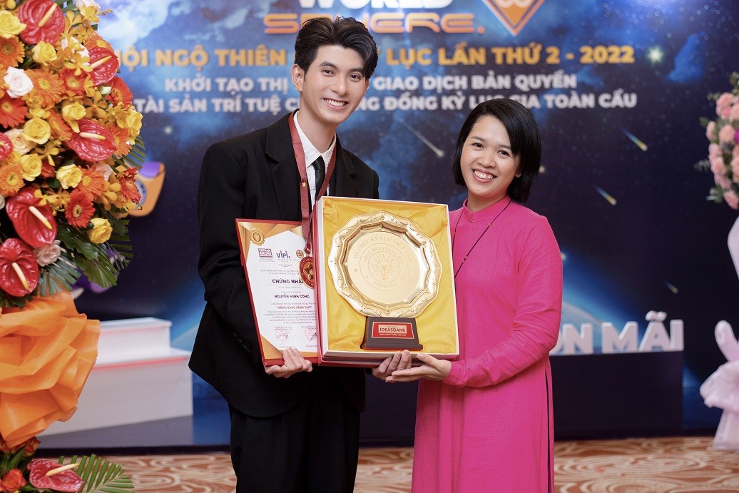 Triển lãm 'Miệt Cù Lao' – Dấu ấn 10 năm gắn bó cùng thời trang của NTK Nguyễn Minh Công