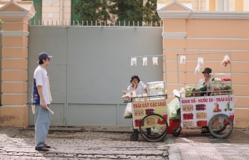 'Tay anh giữ một vì sao' gắn nhãn K: Câu chuyện tình yêu xuyên biên giới chinh phục khán giả ở mọi lứa tuổi