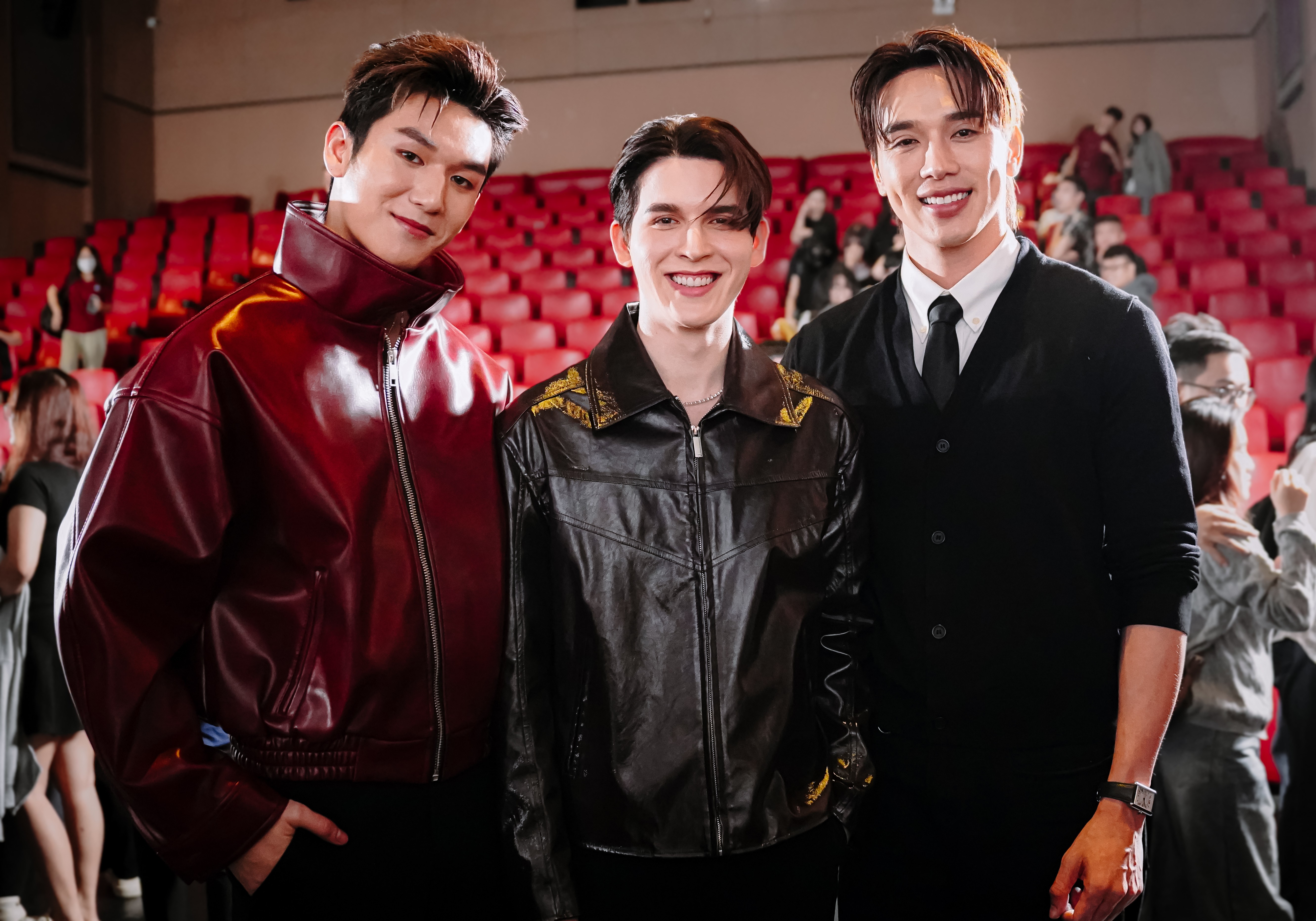 Đạo diễn Vũ Thành Vinh: 'Chị ngã em nâng' chính là câu chuyện thật về cuộc đời của bà xã mình