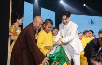 Nguyên Vũ lấy doanh thu MV mới góp vào quỹ 'Vì nụ cười trẻ em'