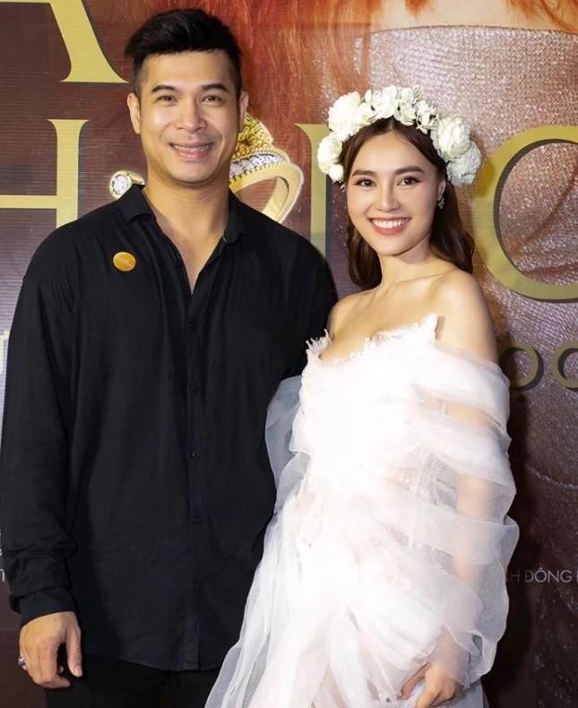 Trương Thế Vinh lại gây tranh cãi: Ảnh ghép Lan Ngọc & Ultraman bị chê 'kém duyên'