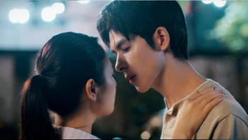 'Gió ngang khoảng trời xanh' gây bão: Cảnh nóng vụng về và sự 'đổ vỡ' nhân vật