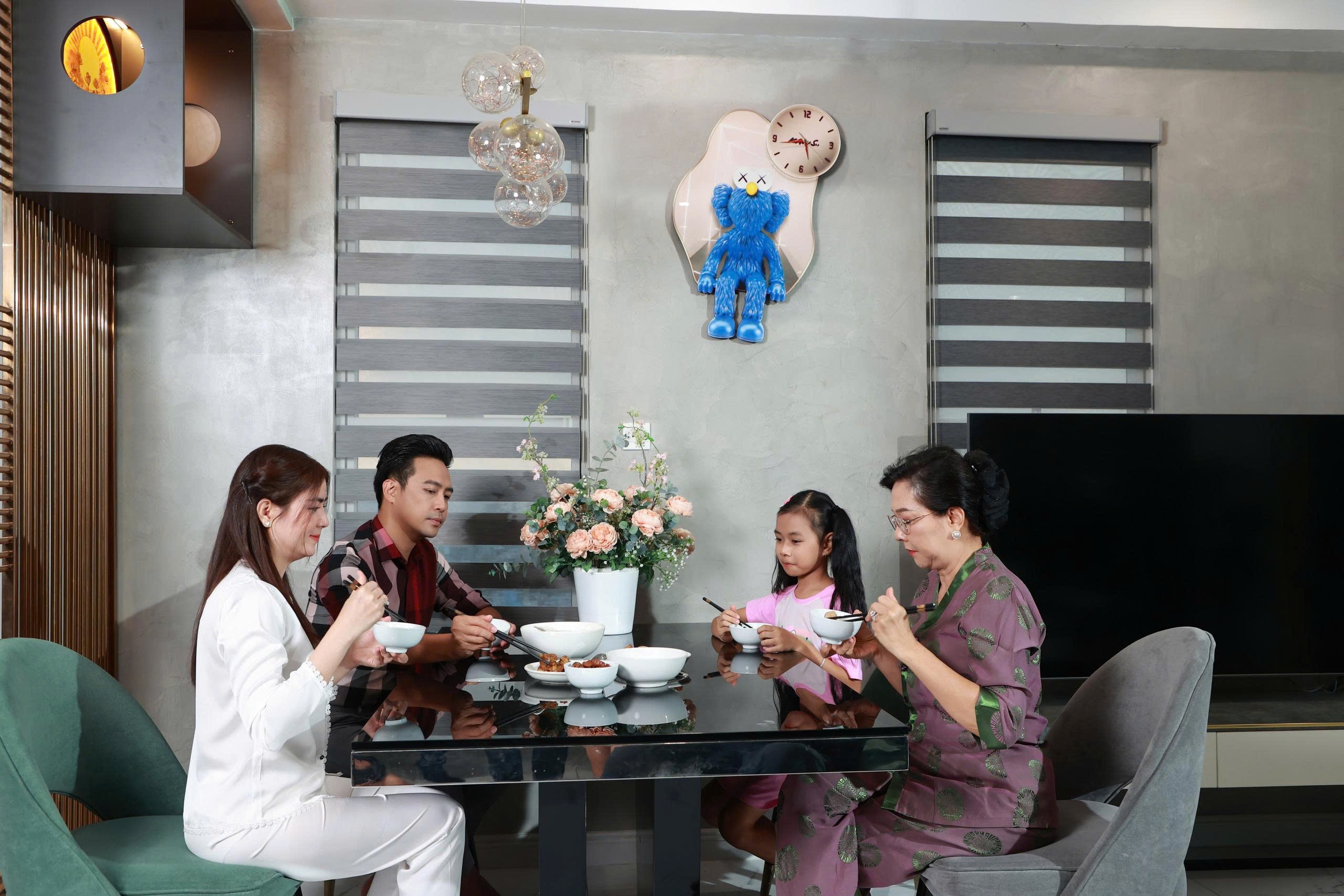 Đan Trường ra mắt MV mới, dành tặng toàn bộ doanh thu cho bà con ảnh hưởng vì bão lũ