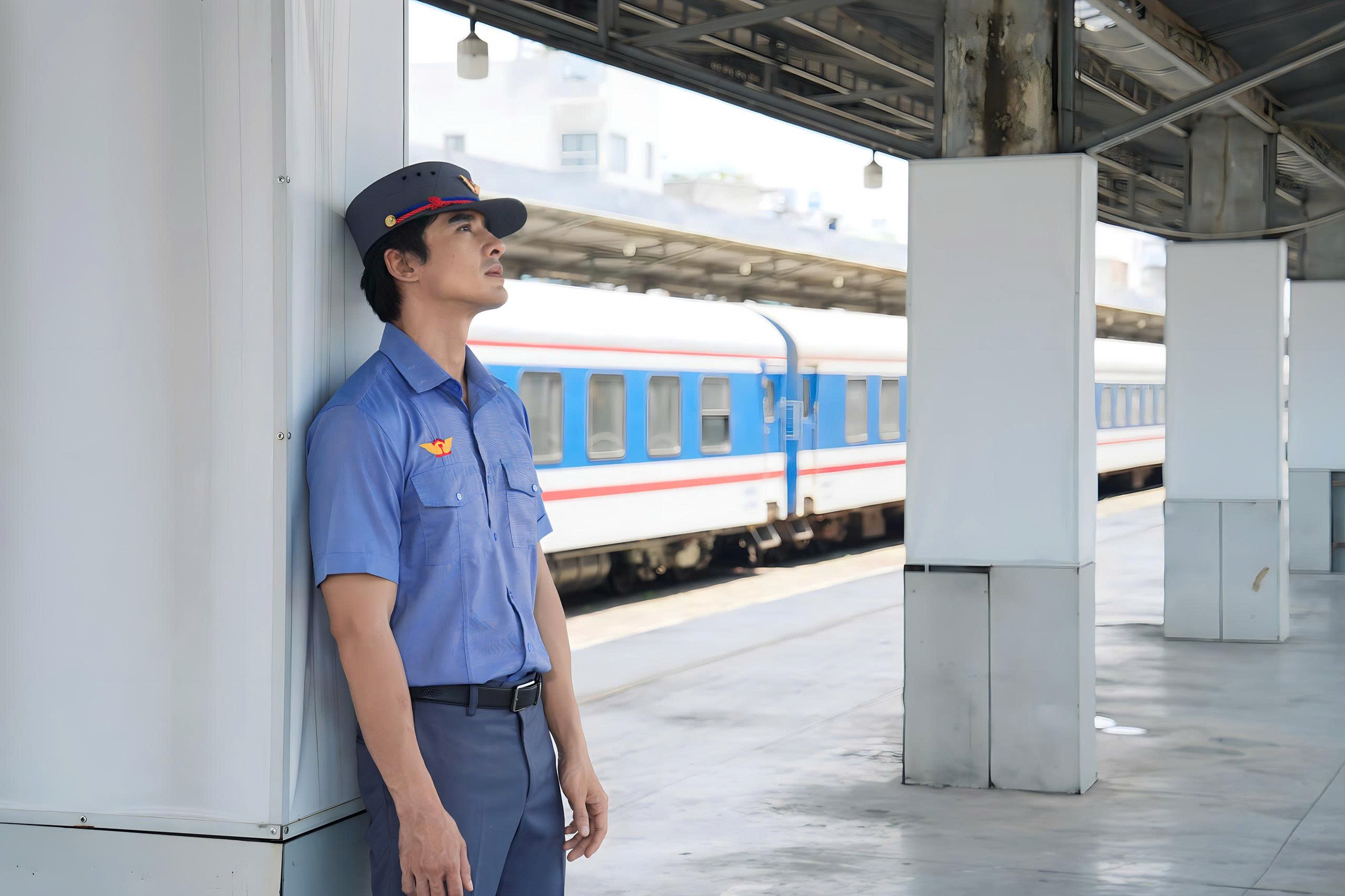 Đan Trường ra mắt MV mới, dành tặng toàn bộ doanh thu cho bà con ảnh hưởng vì bão lũ