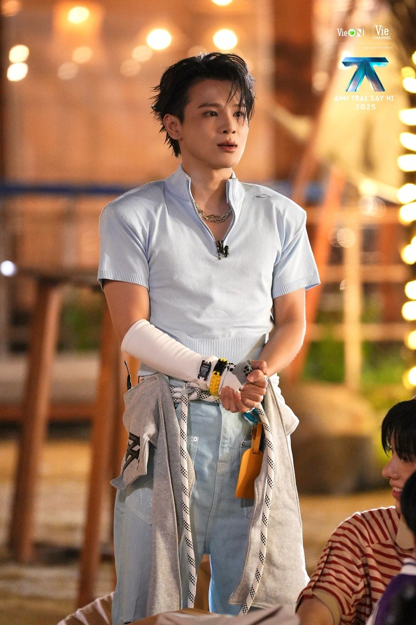 'Anh trai 'Say Hi' 2025' tập 3: 30 Anh trai bước vào 'Chuyến tàu định mệnh - Say Hi'