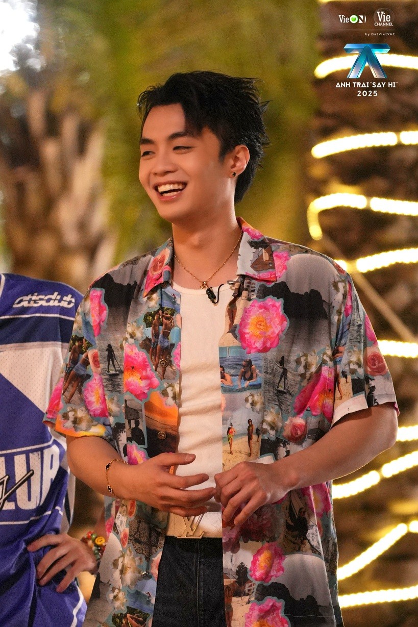 'Anh trai 'Say Hi' 2025' tập 3: 30 Anh trai bước vào 'Chuyến tàu định mệnh - Say Hi'