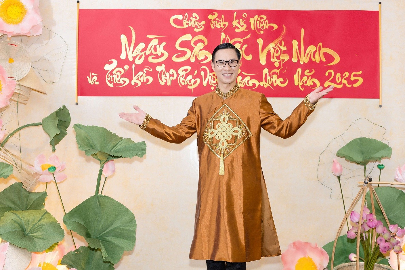 Nhiều thế hệ nghệ sĩ hội tụ ngày Giỗ Tổ tại NVH Thanh Niên TP. HCM