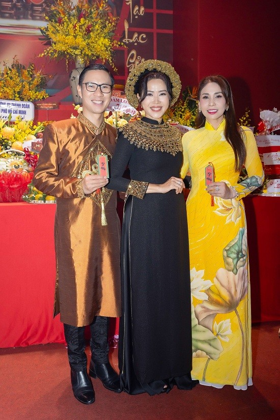 Nhiều thế hệ nghệ sĩ hội tụ ngày Giỗ Tổ tại NVH Thanh Niên TP. HCM