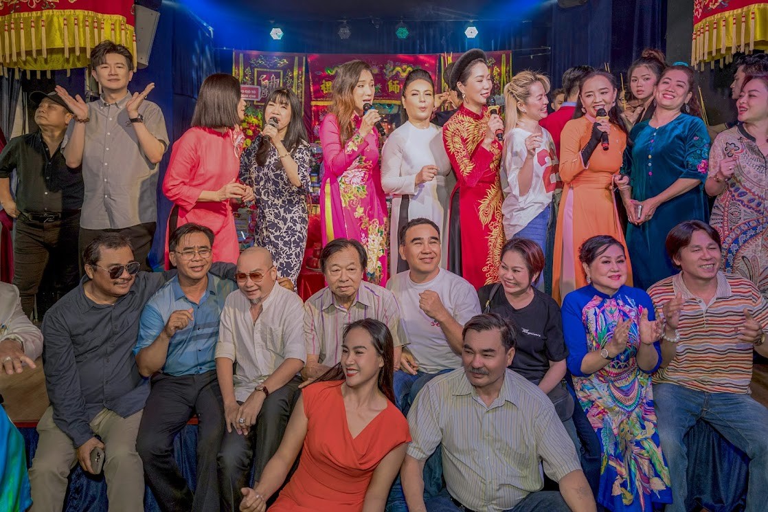 NSND Trịnh Kim Chi dành toàn bộ số tiền cúng Tổ để cứu trợ bà con vùng lũ Bualoi