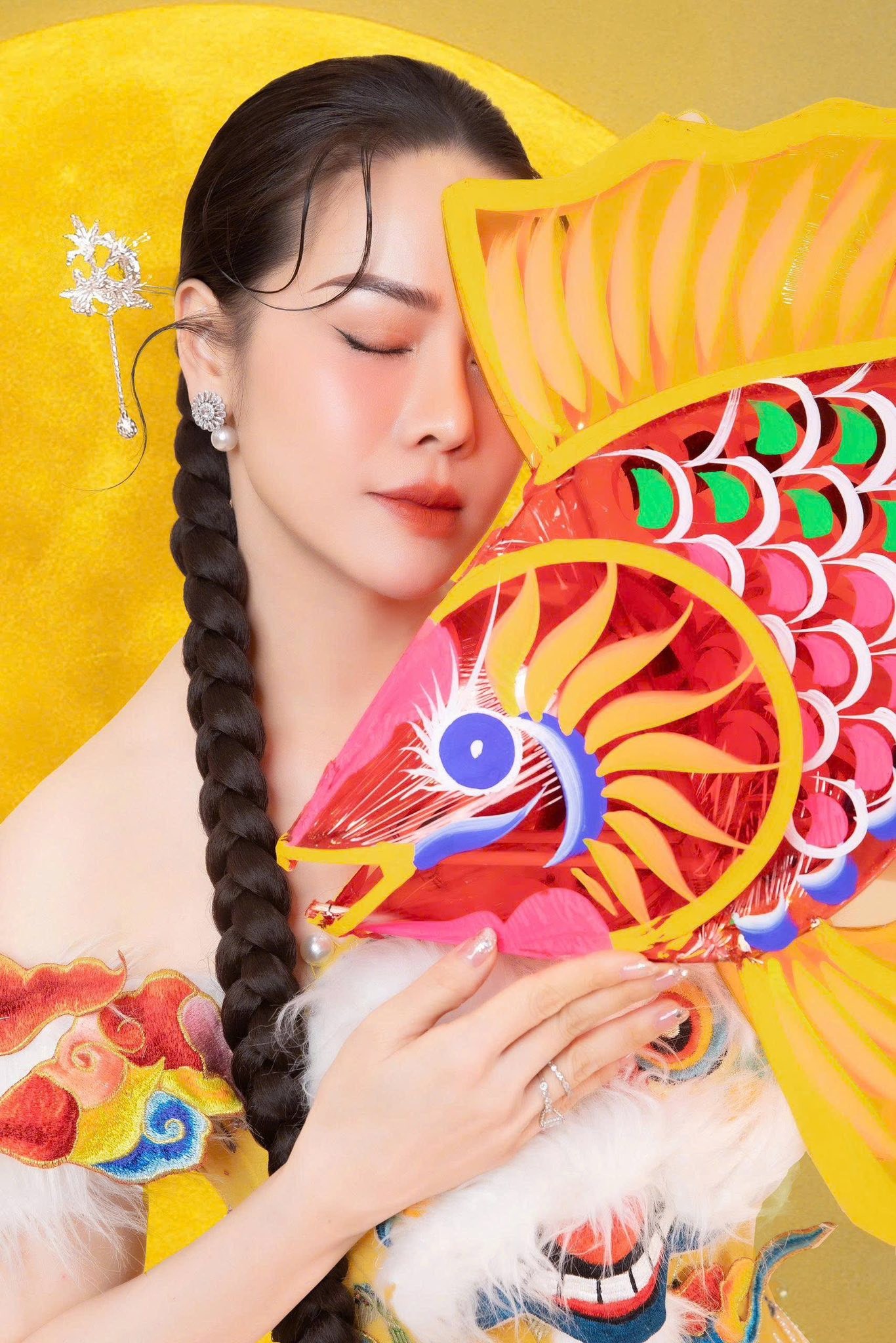 Nhật Kim Anh ra mắt bộ ảnh Trung thu đẹp dịu dàng