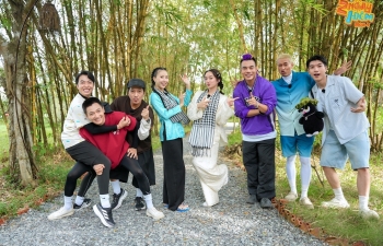 '2 ngày 1 đêm': Kiều Minh Tuấn nhận liên hoàn thau nước từ đồng đội