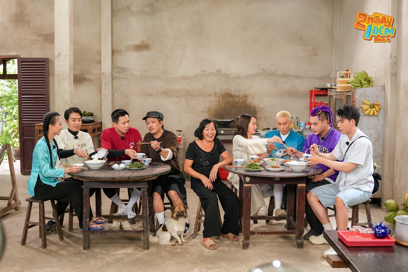 '2 ngày 1 đêm': Kiều Minh Tuấn nhận liên hoàn thau nước từ đồng đội