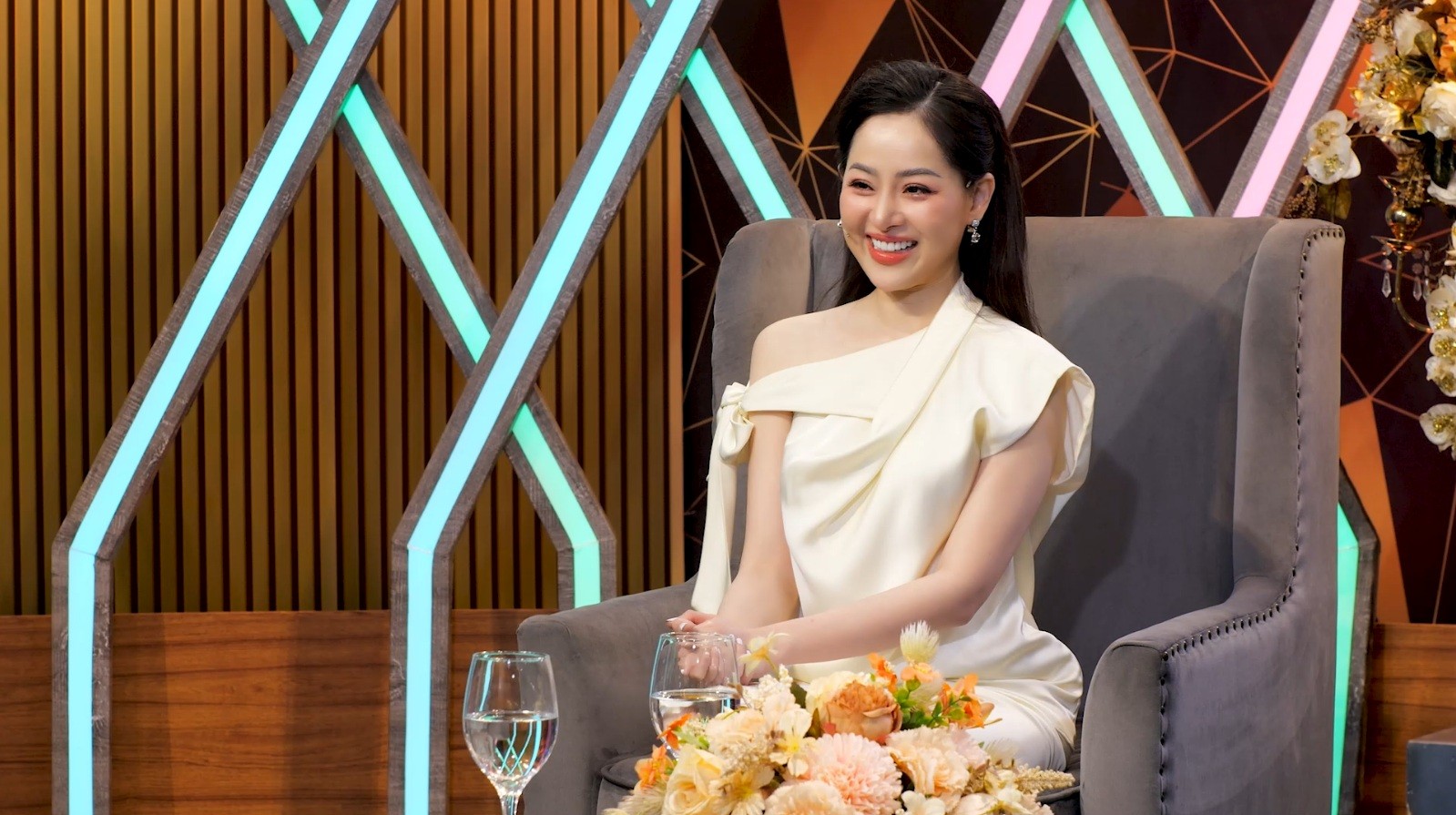 Danh ca Họa Mi: 30 năm bôn ba vất vả nơi xứ người, làm bánh mì nuôi con