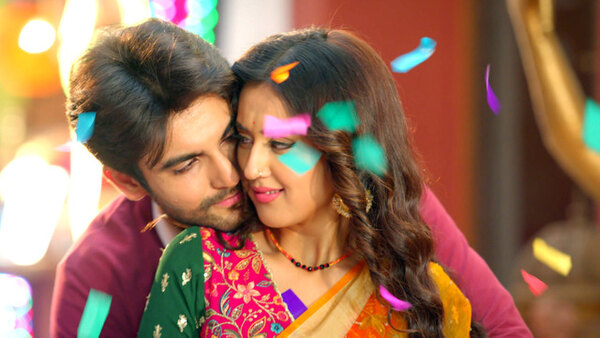 Bom tấn xuyên không Ấn Độ - 'Vượt thời gian gặp chàng bác sĩ' gây tò mò trên sóng truyền hình Việt