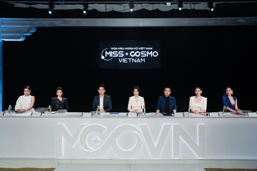 Giám đốc quốc gia 'Miss Cosmo Vietnam' - Nguyễn Thị ​​Ngọc Châu lọt Top 5 'Best National Director'