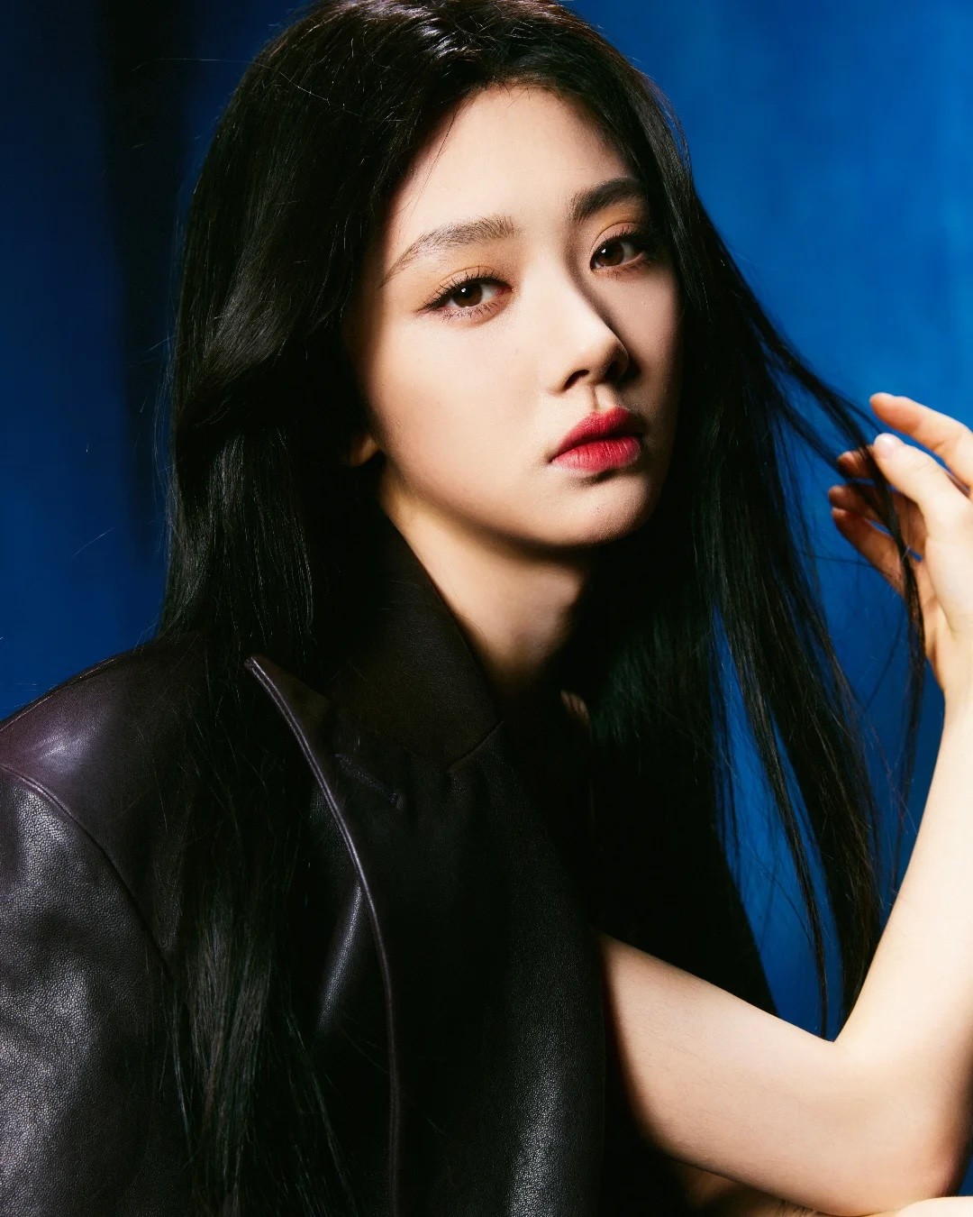 Vương Ảnh Lộ: Sao nữ gây bão trên Netflix là ai?