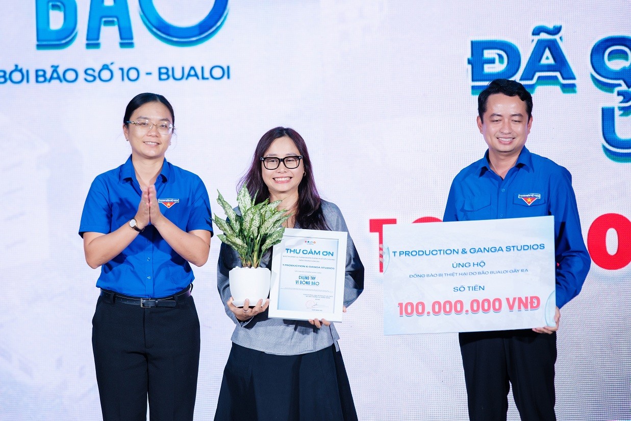 Đêm nhạc 'Chung tay vì đồng bào' quyên góp hơn 10 tỷ đồng giúp đỡ người dân vùng bão lũ