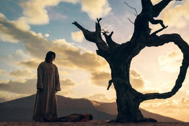 'Genie, Make a Wish' của Suzy - Kim Woo Bin lọt Top Netflix toàn cầu