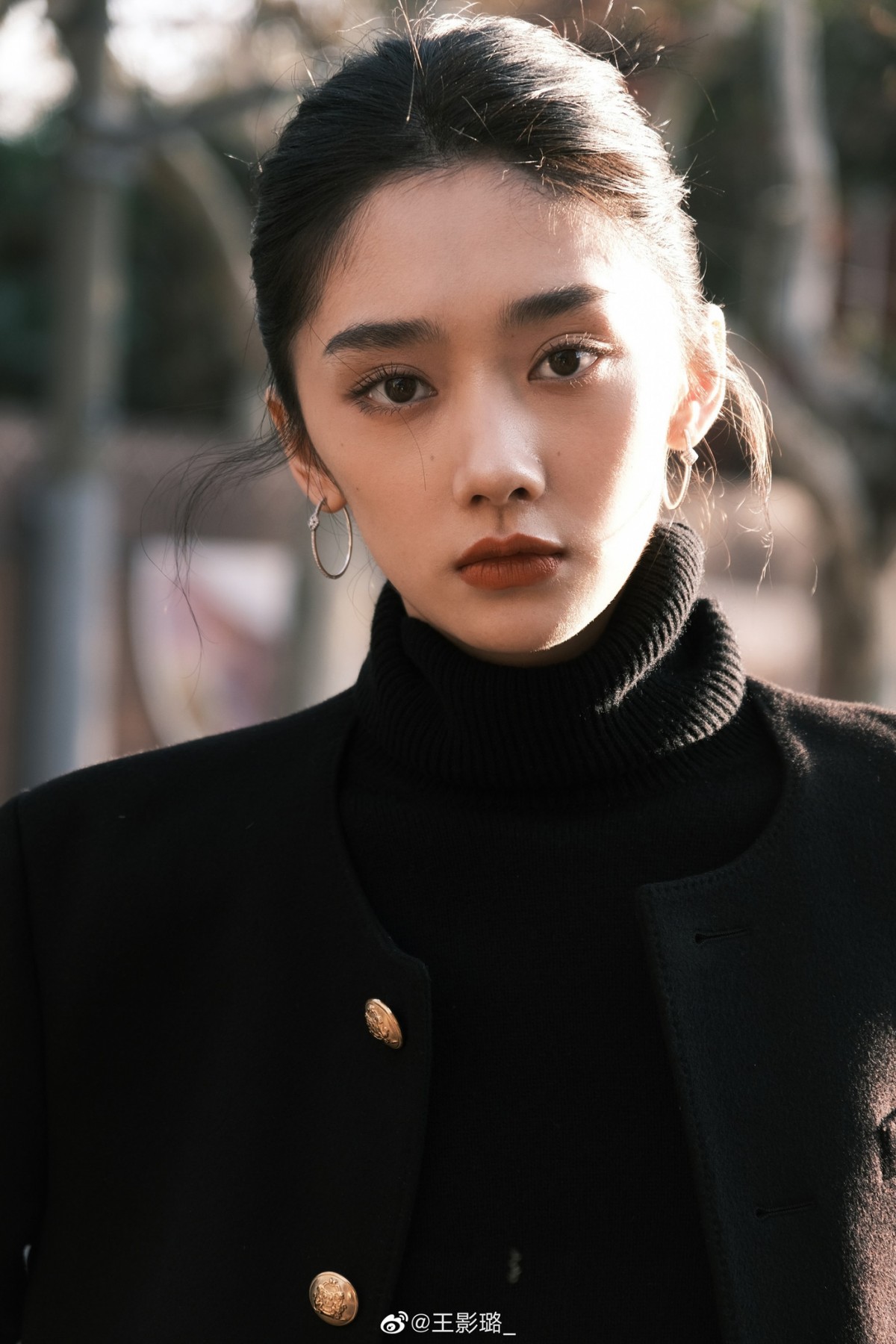 Vương Ảnh Lộ: Sao nữ gây bão trên Netflix là ai?