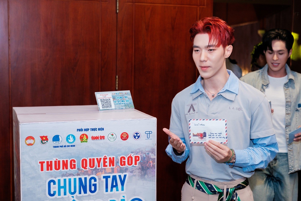 Đêm nhạc 'Chung tay vì đồng bào' quyên góp hơn 10 tỷ đồng giúp đỡ người dân vùng bão lũ